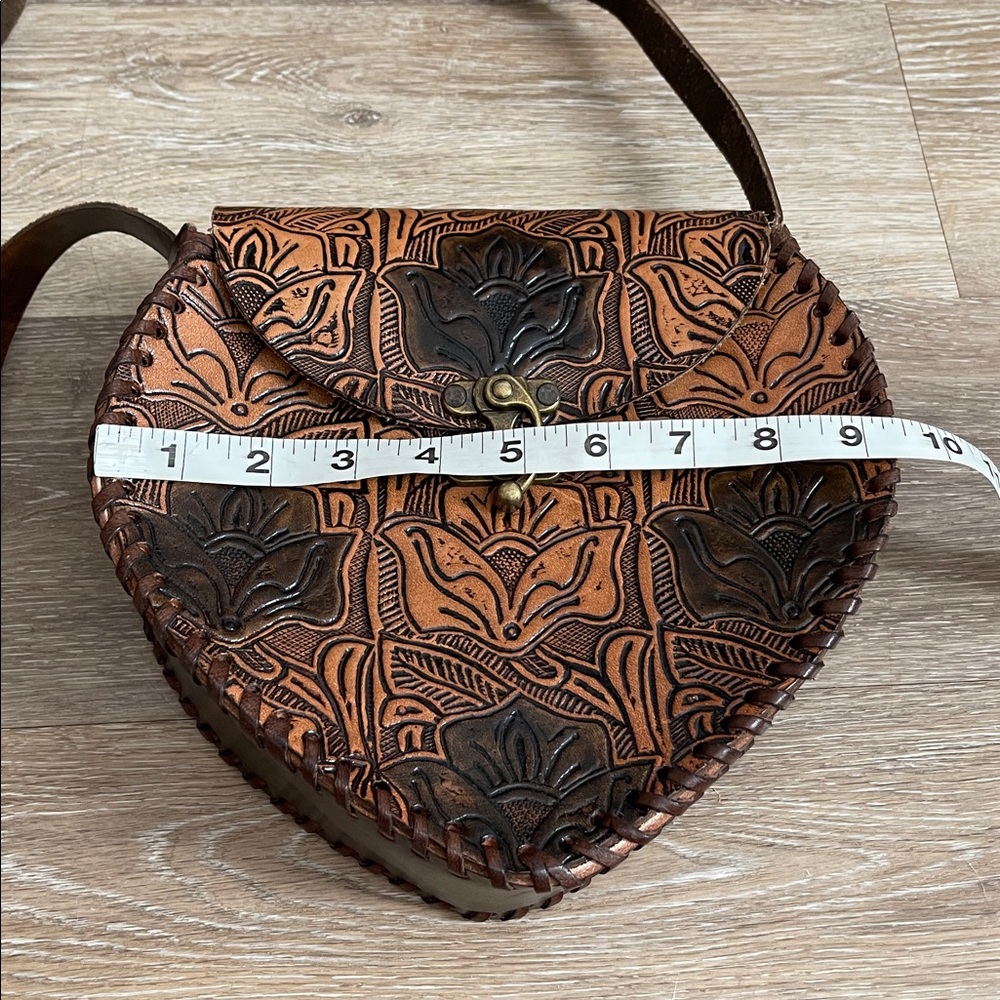 Brown boho western tooled floral leather crossbody bag made in Mexico - Picture 11 of 12